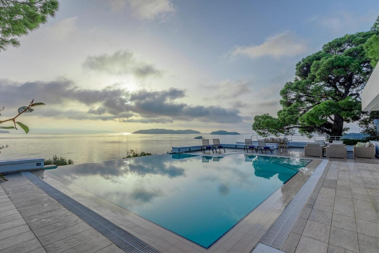 Super Luxury Skiathos Villa Seven Stunning Bedroom Suites Villa Daphne Achliades Achladies  Exterior photo